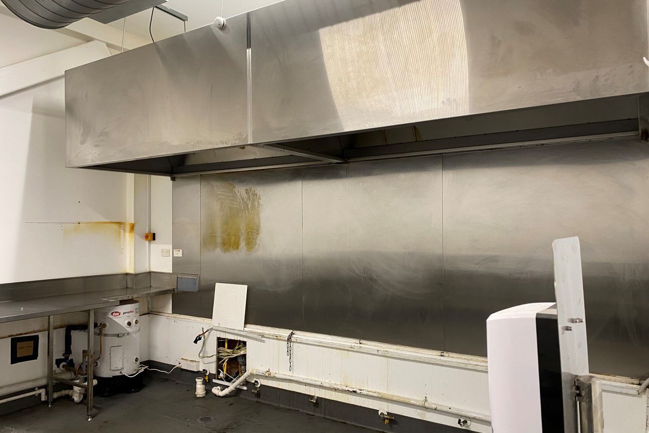 Industrial chic laneway feel office space – pohled 5