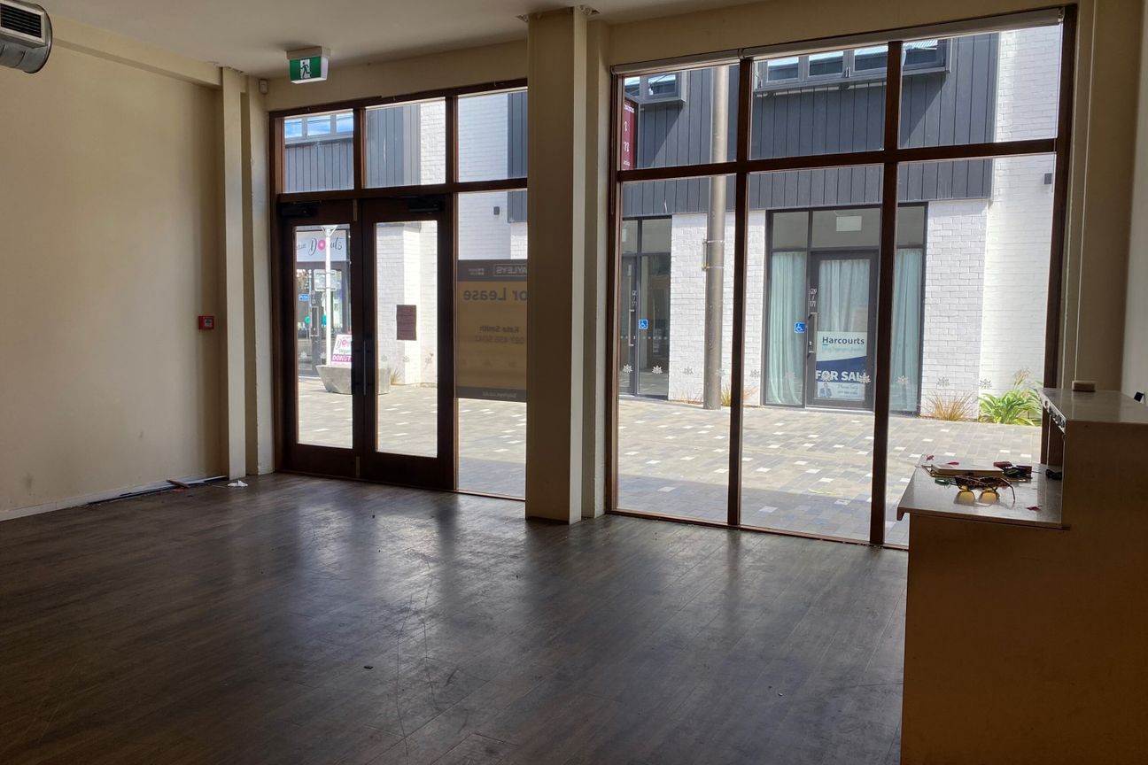 Industrial chic laneway feel office space – pohled 3
