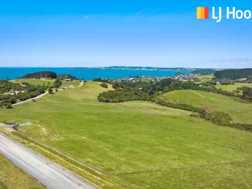 98 Cape Rodney Road, Leigh