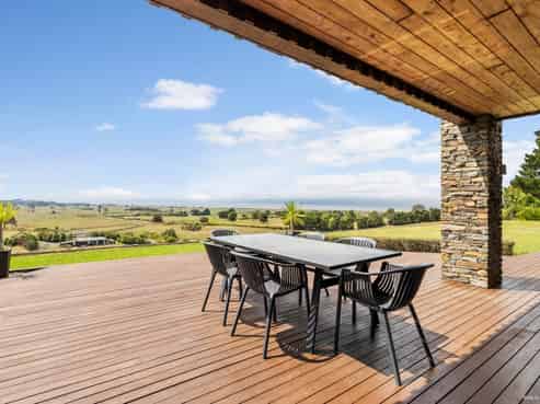 1237 Miranda Road, Miranda
