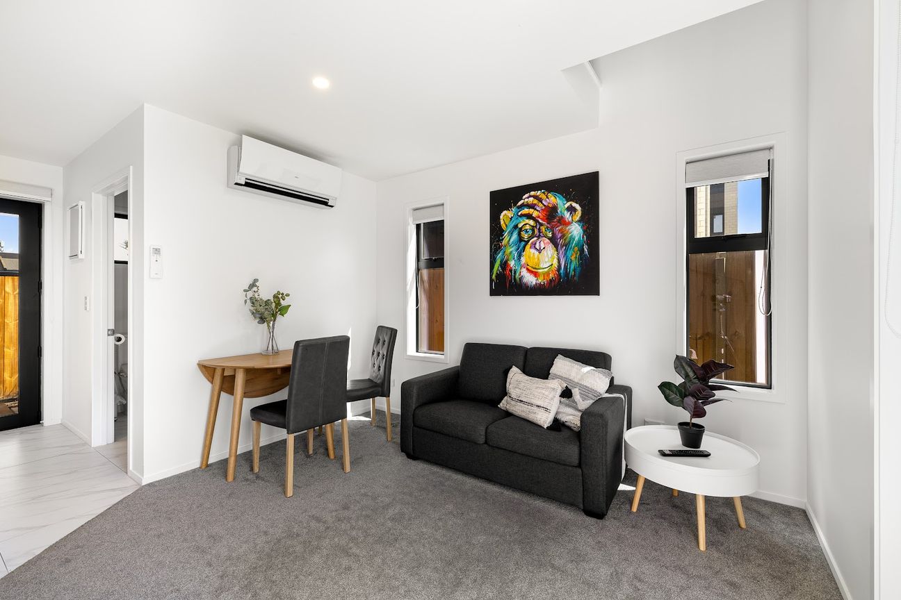 City Airbnb Investment – As New & $450k GC - Meer