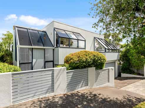 1/31 Hopkins Crescent, Kohimarama