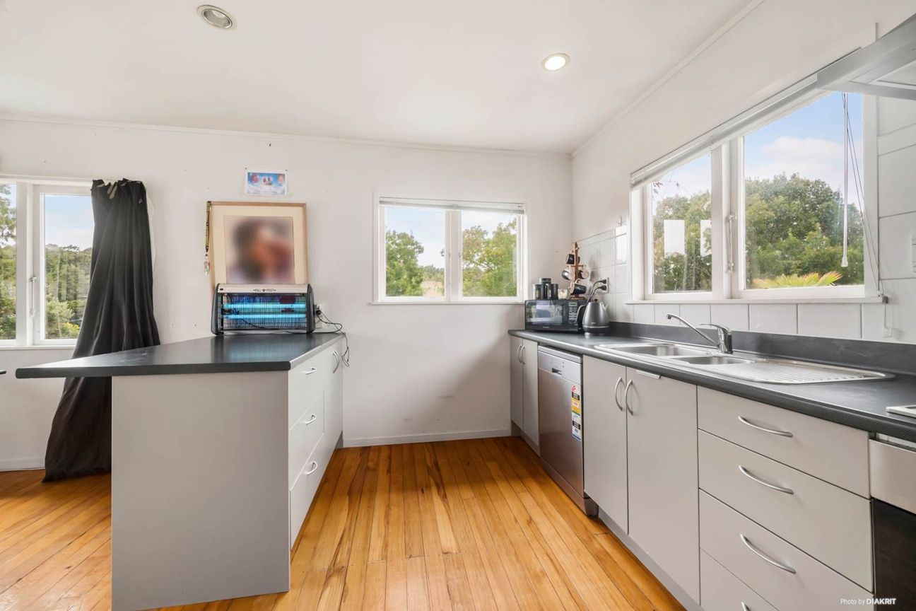 PRICE REDUCED: MAKE AN OFFER - Bild 3