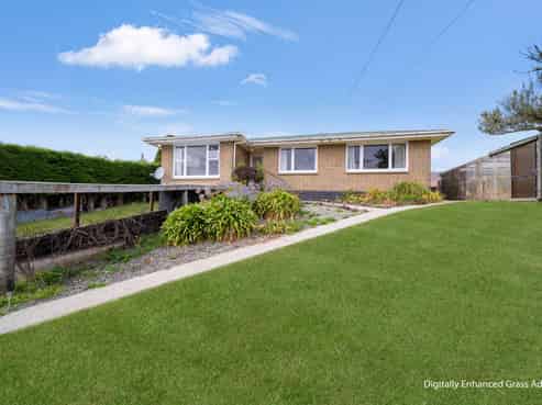 3 George Street, Clinton and Surrounds