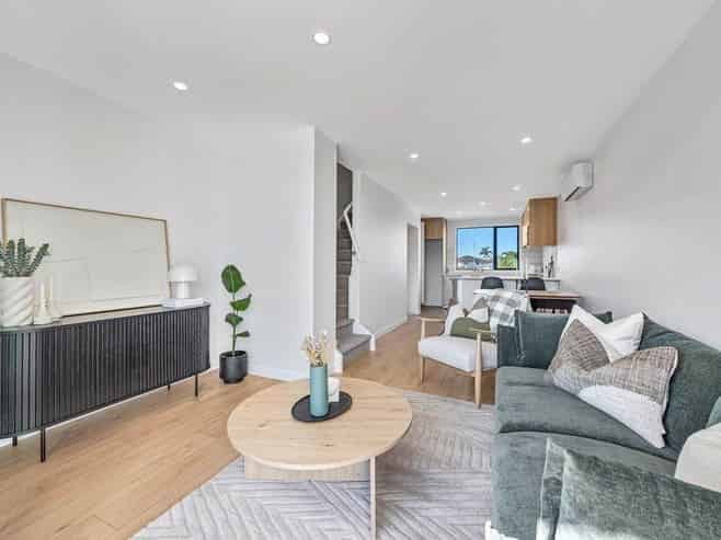 2 - 24/1 Kanapa Road, Albany