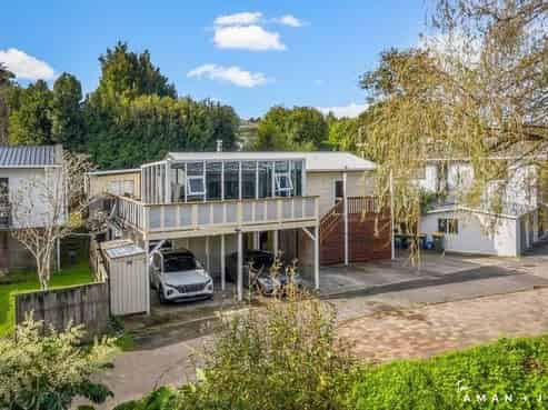 2/6 Makora Road, Massey