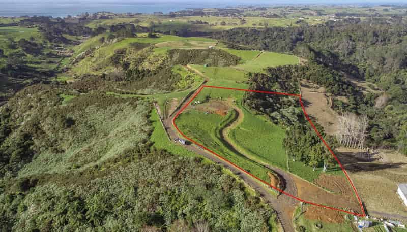 80 Grahams Beach Road, Manukau Heads