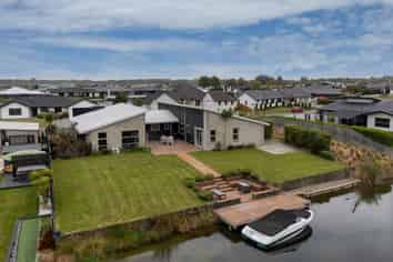  14 Torbay Avenue, Huntingdon