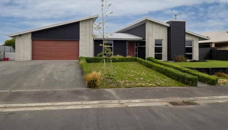  14 Torbay Avenue, Huntingdon