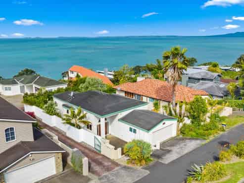 42 Sharon Road, Waiake