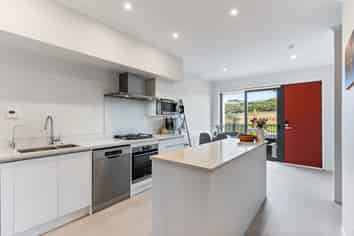 153 Glenvar Ridge Road, Long Bay