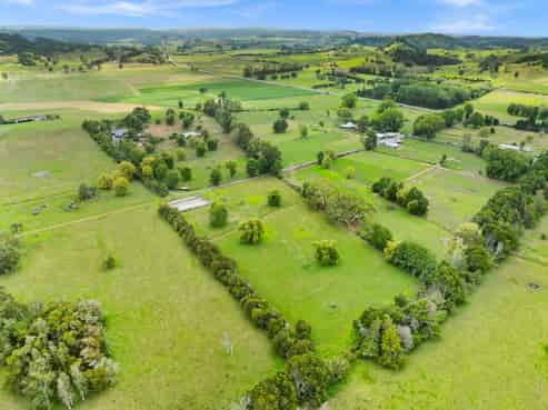 1291 State Highway 1, Hikurangi