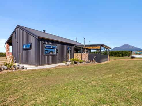 58 Monmouth Road, Stratford