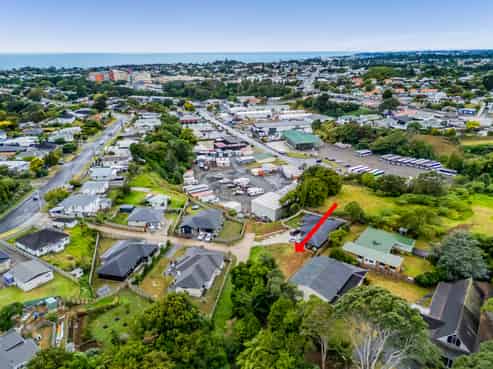 8 Westwill Way, Westown