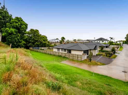 8 Westwill Way, Westown