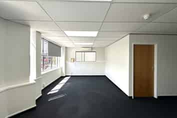 Te Heuheu Street - First Floor Offices 
