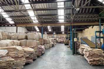 Industrial Warehousing 1,300m2 and Yard 400m2