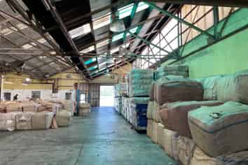 Industrial Warehousing 1,300m2 and Yard 400m2