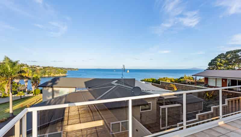 1019A Whangaparaoa Road, Manly