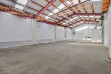 Industrial Warehousing 250m2