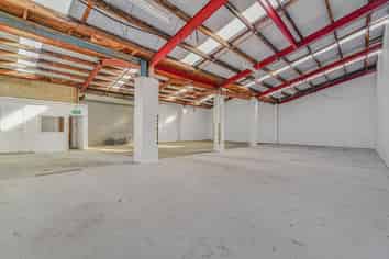 Industrial Warehousing 250m2