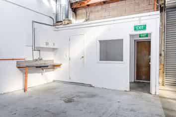Industrial Warehousing 250m2