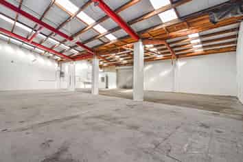 Industrial Warehousing 250m2
