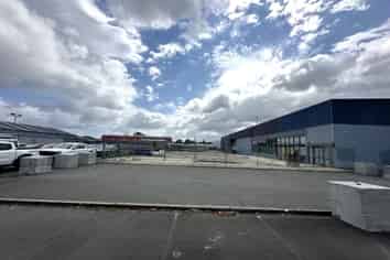 Kapiti Road Prime Land Awaits!