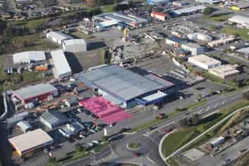 Kapiti Road Prime Land Awaits!