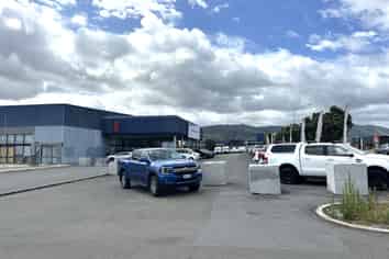 Kapiti Road Prime Land Awaits!