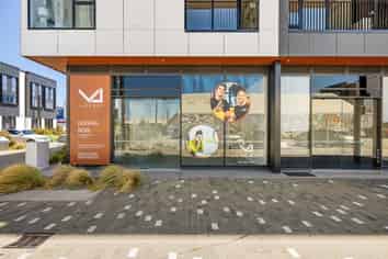 Stunning CBD Retail Corner Unit