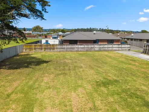 12 and 14 Aitkenhead Court, Parakai, Helensville