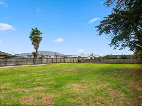 12 and 14 Aitkenhead Court, Parakai, Helensville