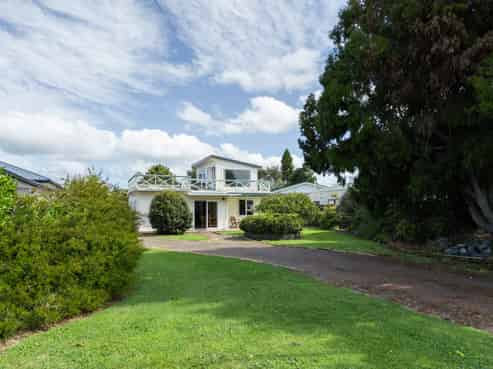 6 South Highway, Whitianga