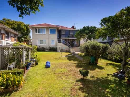 106 Mount Albert Road, Mount Albert
