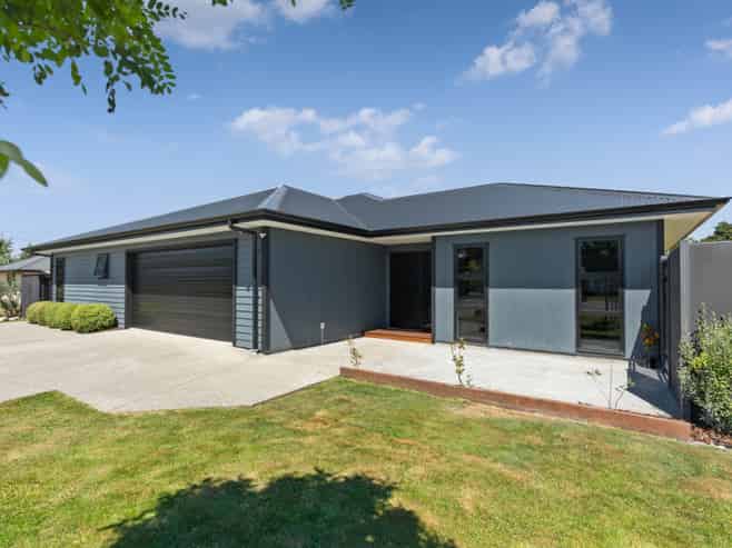 61 Marine Corps Drive, Masterton