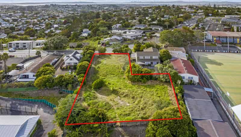 302-304 Don Buck Road, Massey
