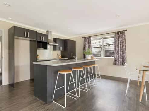 1 Austen Way, Hairini