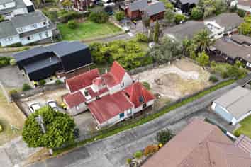 111 Sunset Road, Totara Vale