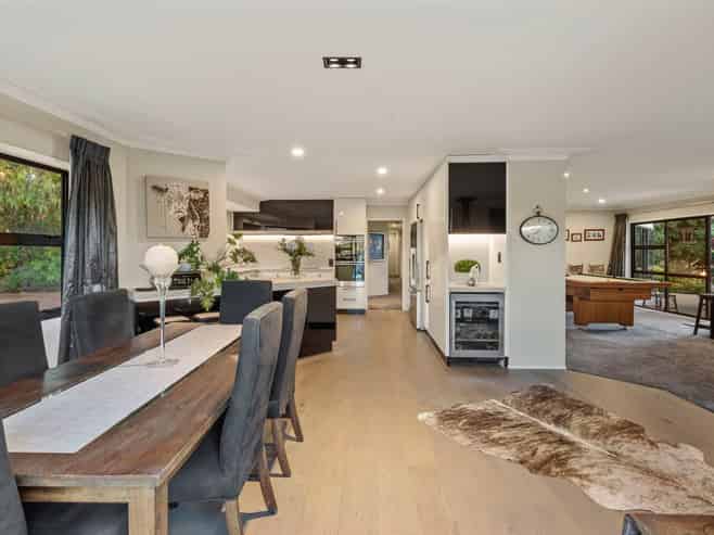 313 Seagrove Road, Waiau Pa
