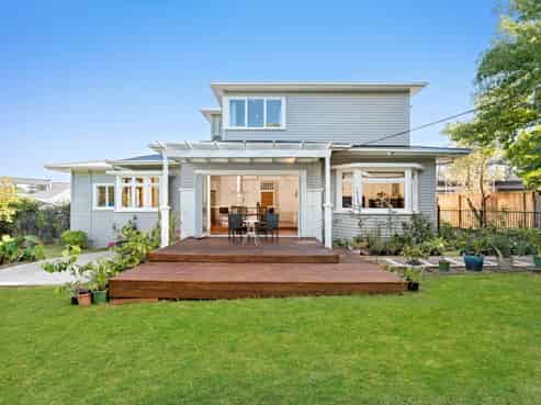 283 Lake Road, Belmont