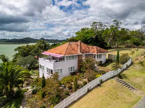 16 Parnell Street, Rawene