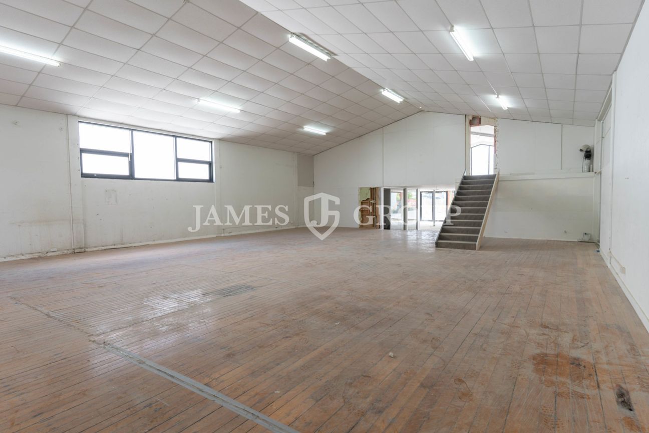 Refurbished Rosebank High Stud Warehouse - Bild 4