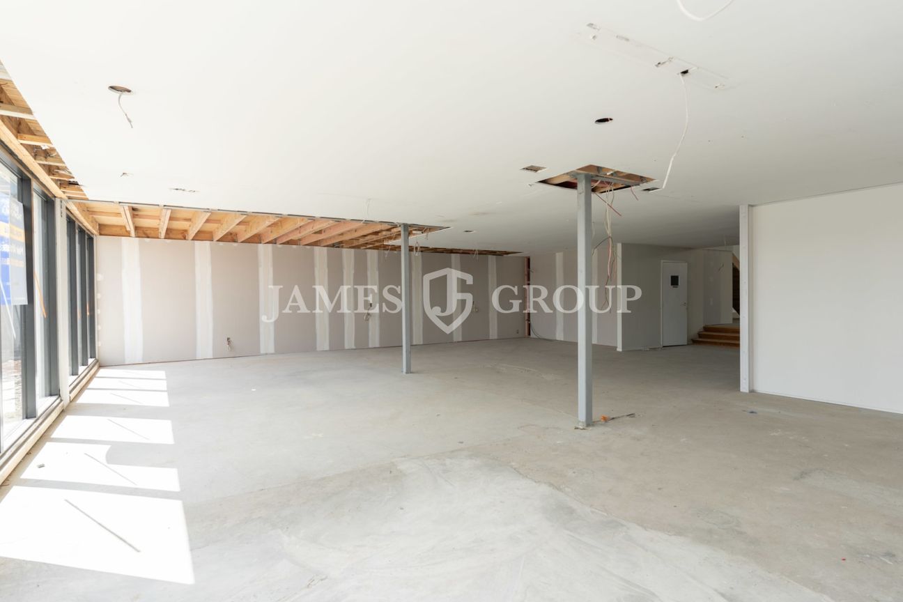 Refurbished Rosebank High Stud Warehouse - Bild 6