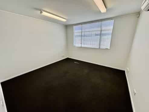 Short-term/ flexi options available - Silverdale