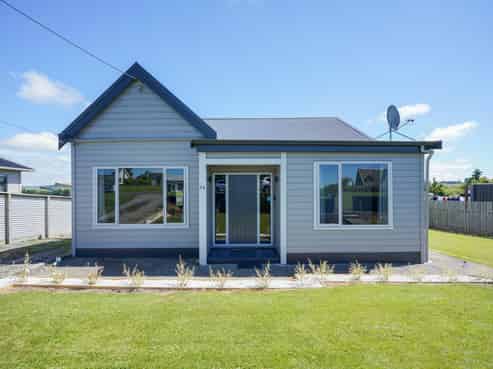 34 High Street West, Nightcaps