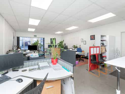 Affordable Mount office/warehouse
