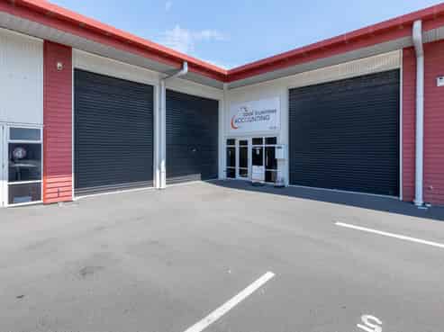 Affordable Mount office/warehouse
