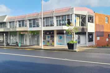 PAPAKURA 290M² FIRST FLOOR OFFICE
