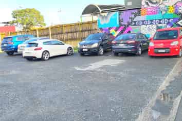 PAPAKURA 290M² FIRST FLOOR OFFICE

